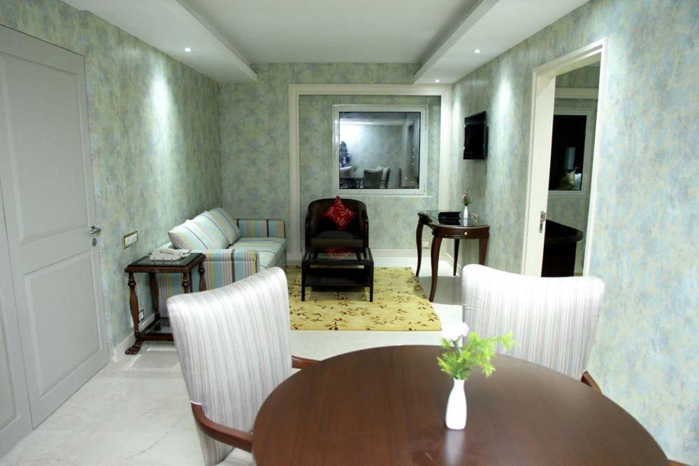 De Sovrani Hotel Kalkutta Kültér fotó