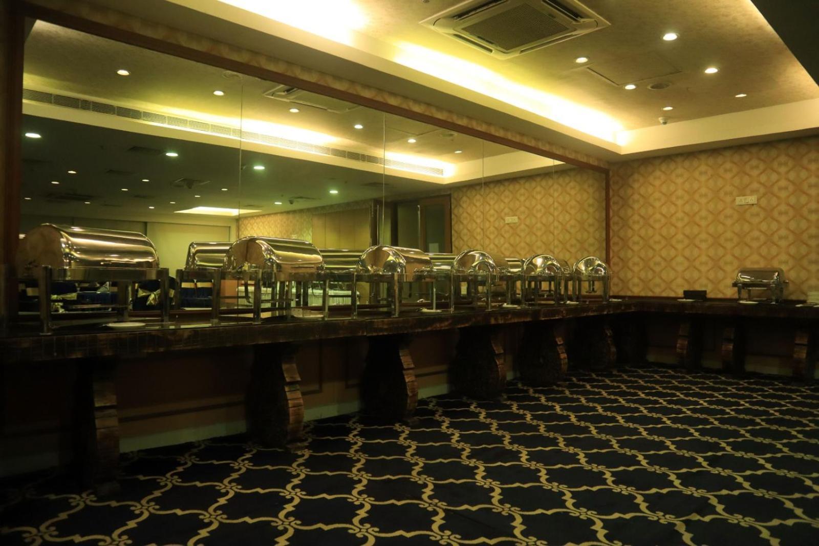 De Sovrani Hotel Kalkutta Kültér fotó